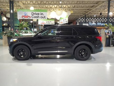 Used 2023 Ford Explorer XLT w/ Class IV Trailer Tow Package AWD/4WD image 11