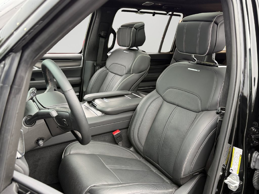 Used 2024 Jeep Grand Wagoneer Series II Obsidian w/ Quick Order Packagew 28T AWD/4WD image 18