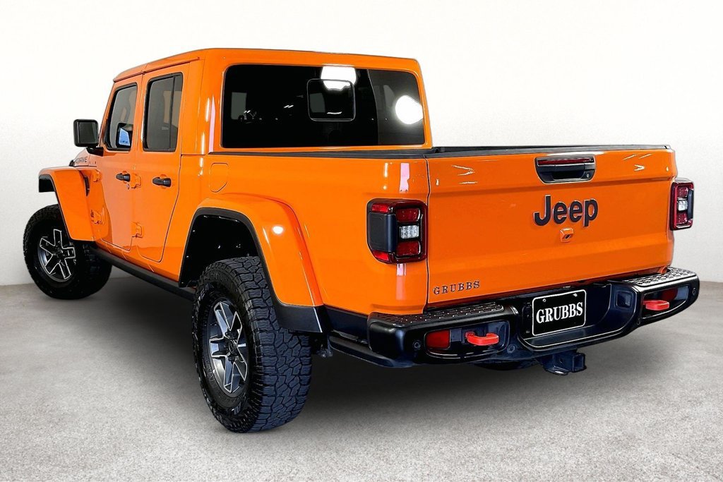 Used 2025 Jeep Gladiator Mojave AWD/4WD image 14