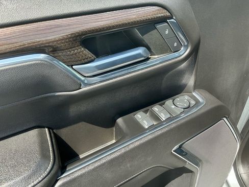 Used 2023 Chevrolet Silverado 1500 LT AWD/4WD image 16