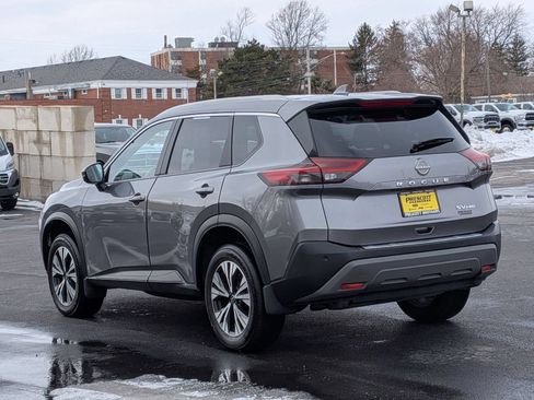 Used 2022 Nissan Rogue SV w/ SV Premium Package AWD/4WD image 5