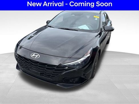 Certified 2022 Hyundai Elantra SEL w/ Convenience Package FWD image 2