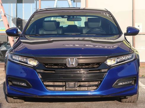 Used 2020 Honda Accord Sport image 2