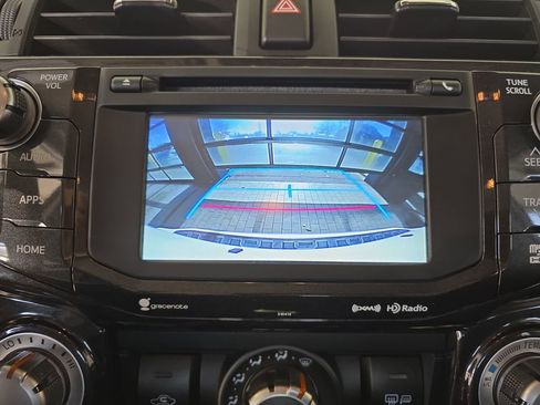 Used 2018 Toyota 4Runner TRD Off-Road image 25