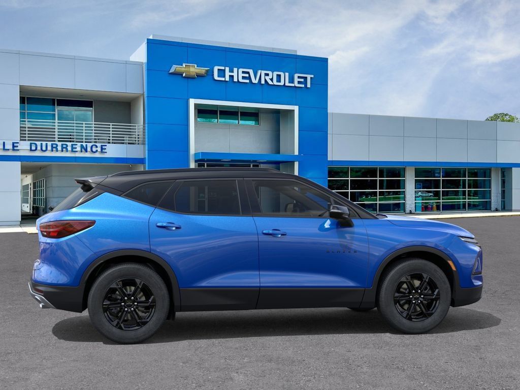New 2026 Chevrolet Blazer LT w/ Midnight/Sport Edition FWD image 5