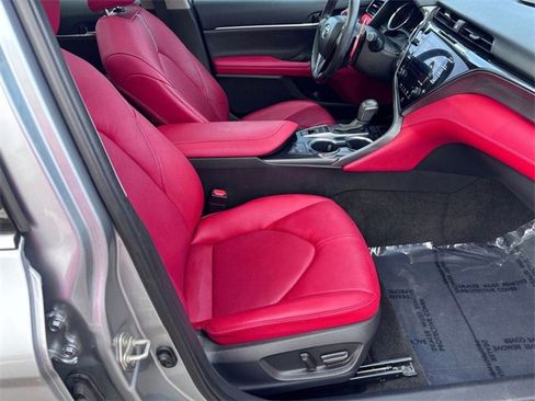 Used 2020 Toyota Camry XSE image 33