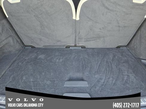 Certified 2022 Volvo XC90 T5 Momentum w/ Protection Package Premier image 32