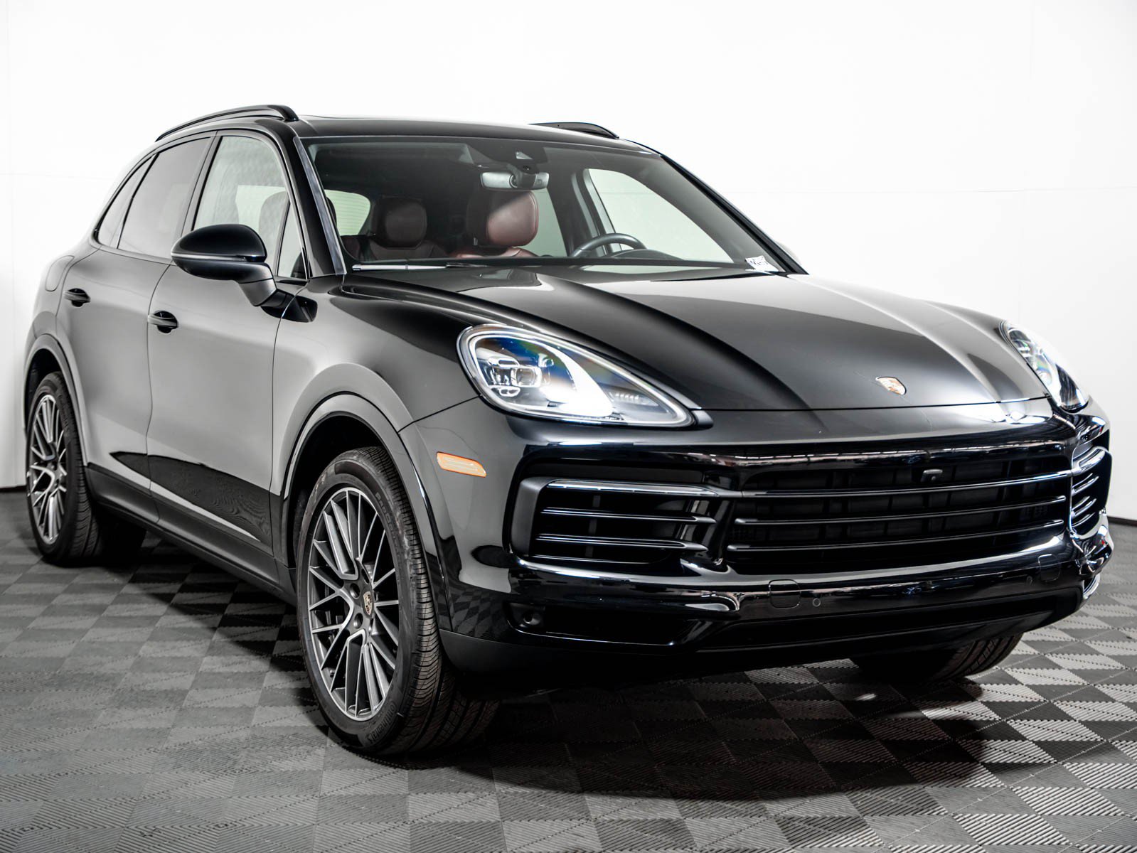 Certified 2023 Porsche Cayenne AWD/4WD image 8
