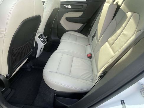 Used 2023 Volvo XC40 B5 Ultimate w/ Climate Package AWD/4WD image 14