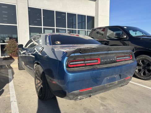 Used 2022 Dodge Challenger R/T Scat Pack w/ Shaker Package image 8