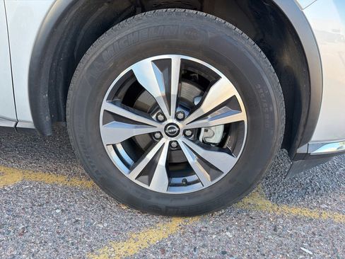 Used 2023 Nissan Murano SV image 5