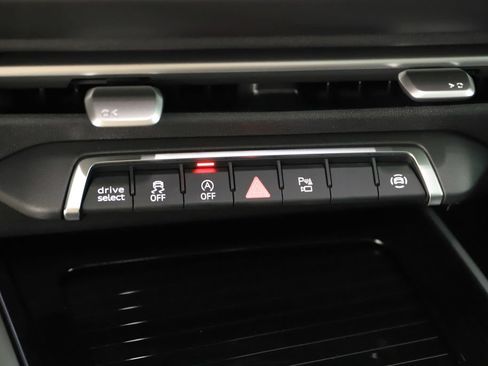 New 2026 Audi Q3 quattro 2.0T AWD/4WD image 28