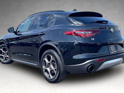 Used 2023 Alfa Romeo Stelvio Ti AWD/4WD image 3