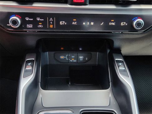 New 2025 Kia Sorento S w/ Panoramic Sunroof Package image 15