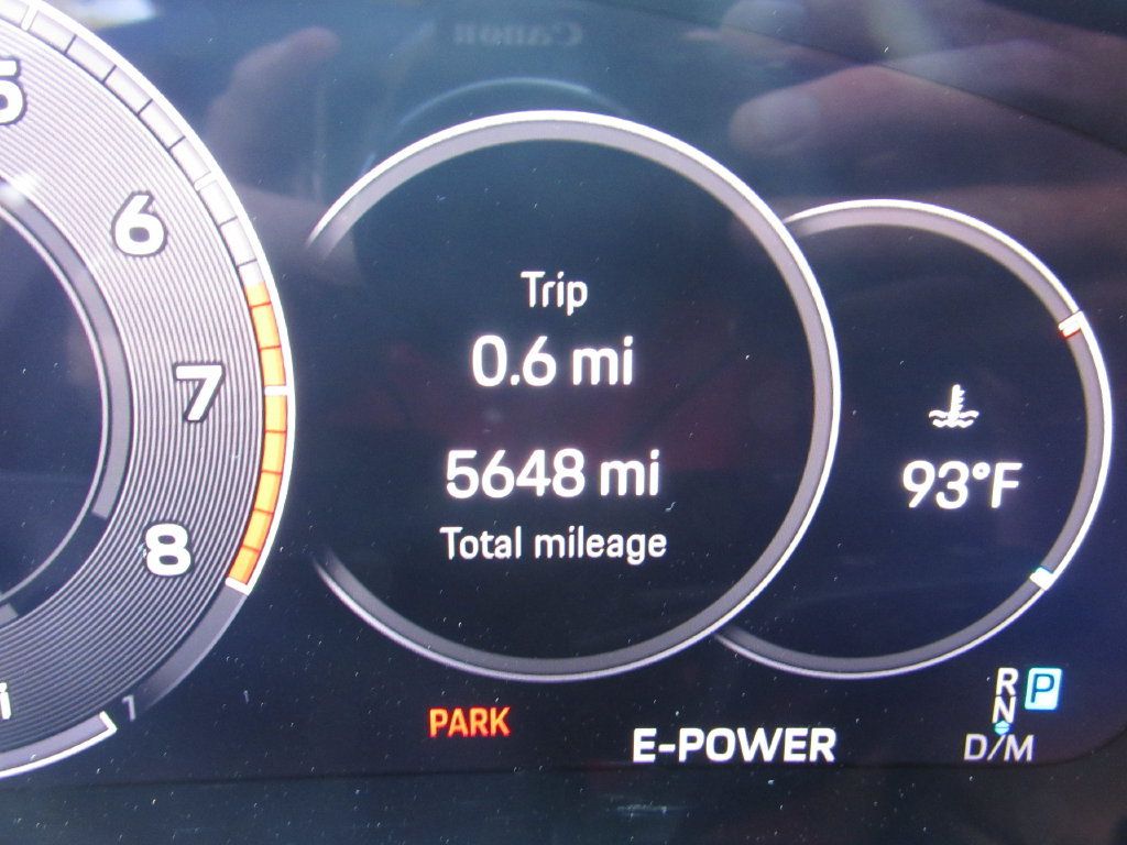 Certified 2025 Porsche Cayenne E-Hybrid AWD/4WD image 32