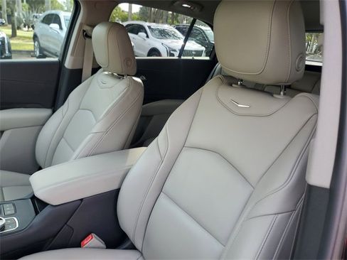Certified 2021 Cadillac XT4 Premium Luxury image 18
