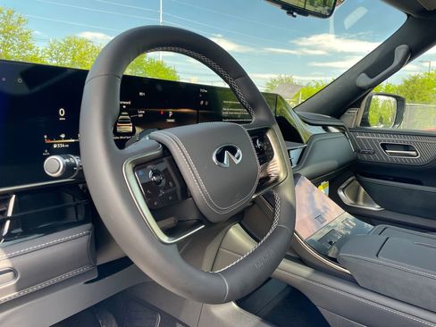 New 2026 INFINITI QX80 Autograph AWD/4WD image 16