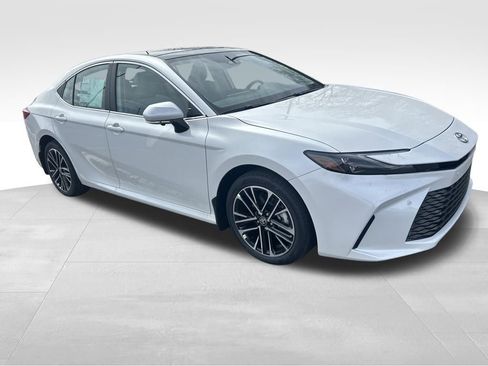 New 2026 Toyota Camry XLE image 7