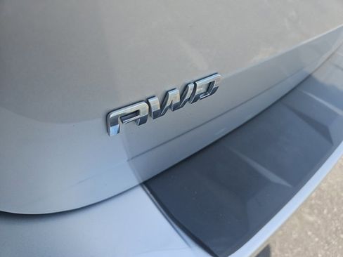 Used 2015 Chevrolet Equinox LTZ image 6