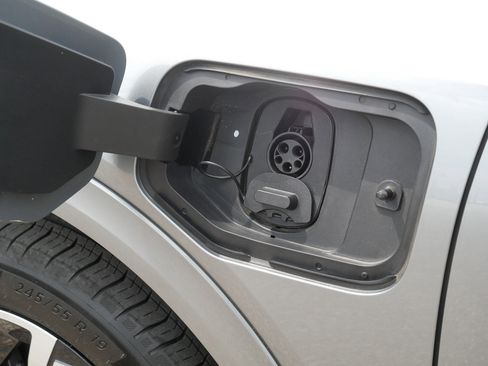 Used 2024 Chevrolet Equinox EV LT AWD/4WD image 36