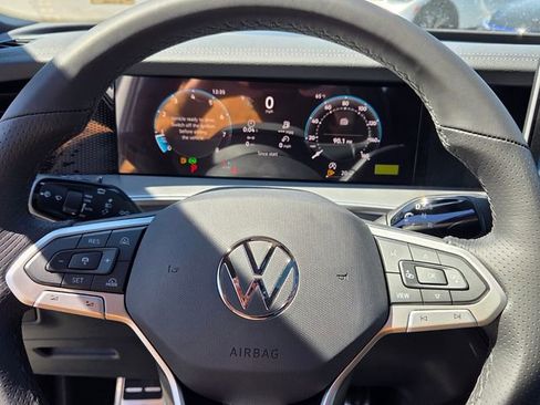 New 2026 Volkswagen Tiguan SE R-Line image 23