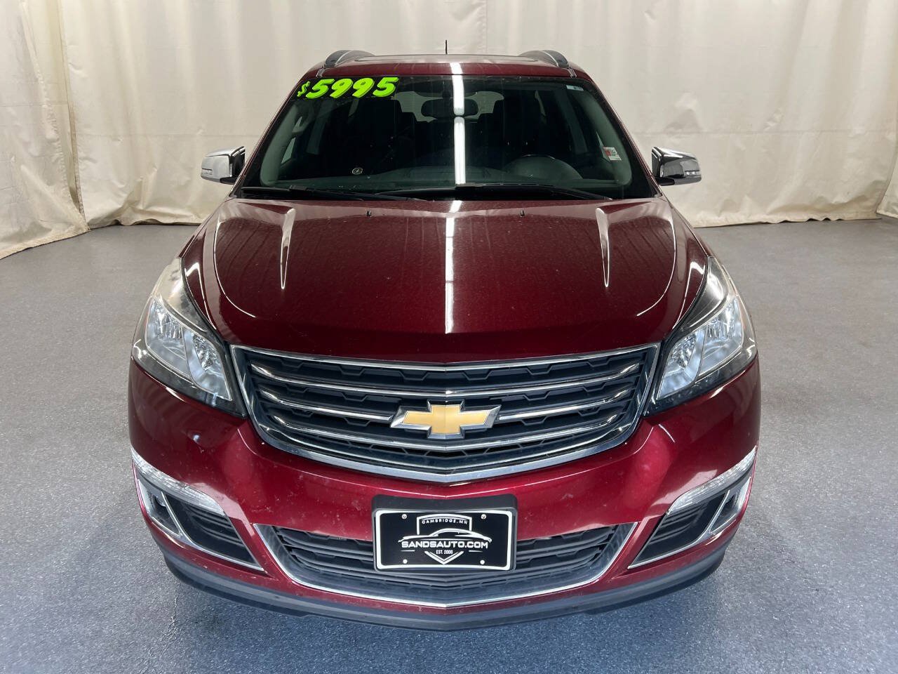 Used 2016 Chevrolet Traverse LT w/ Style and Technology Package FWD image 2