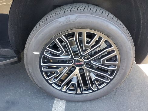 New 2026 GMC Yukon XL Denali image 5