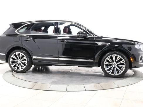 Used 2022 Bentley Bentayga AWD/4WD image 80