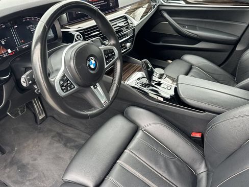Used 2023 BMW 540i w/ M Sport Package RWD image 9