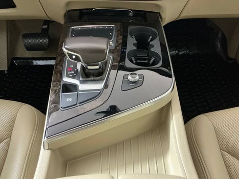 Used 2019 Audi Q7 3.0T Prestige AWD/4WD image 13