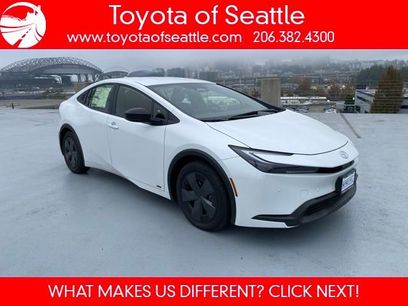 New 2025 Toyota Prius LE