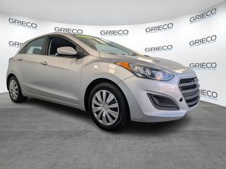 Used 2017 Hyundai Elantra GT video 1