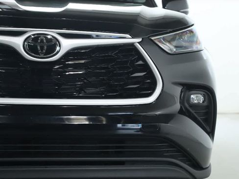 Used 2026 Toyota Highlander XLE AWD/4WD image 6