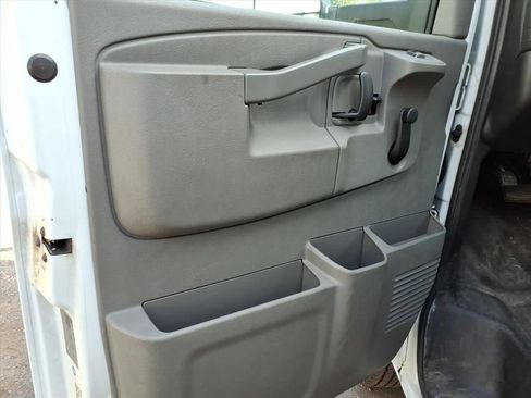 Used 2020 GMC Savana 3500 Extended w/ Driver Convenience Package image 11