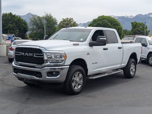 Used 2024 RAM 2500 Big Horn w/ Off Road Package AWD/4WD image 10