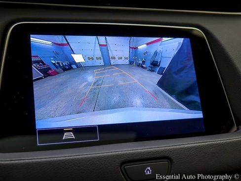 Certified 2023 Cadillac XT4 Luxury w/ Cold Weather Package image 15