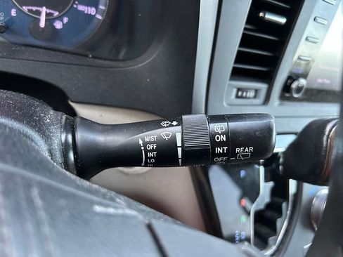 Used 2018 Toyota Sienna XLE image 21