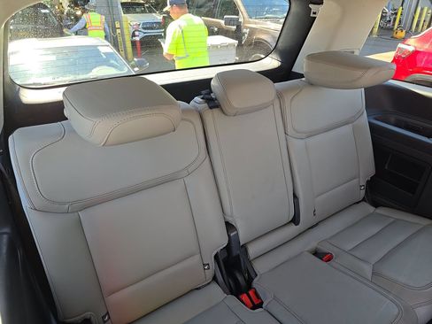 Used 2025 Ford Expedition Active AWD/4WD image 21