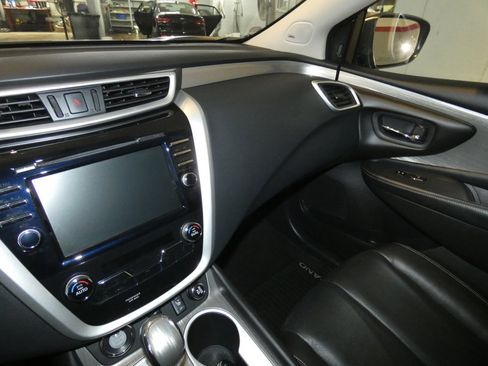 Used 2017 Nissan Murano SL image 12