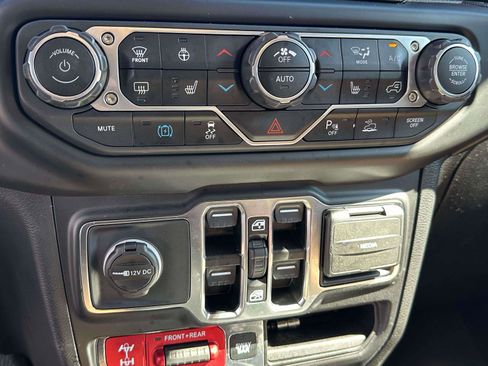 Used 2021 Jeep Wrangler Unlimited Rubicon 4xe w/ Dual Top Group image 26