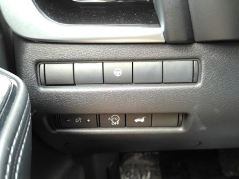 Used 2024 Nissan Rogue SL w/ SL Premium Package FWD image 39
