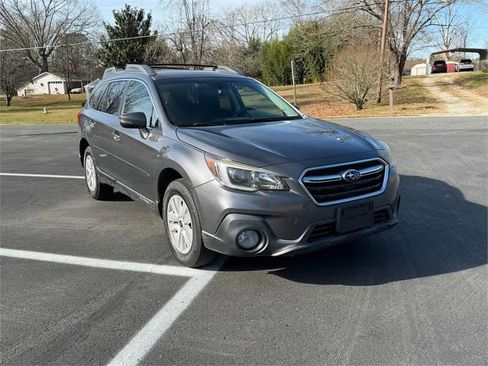 Used 2018 Subaru Outback 2.5i Premium image 6