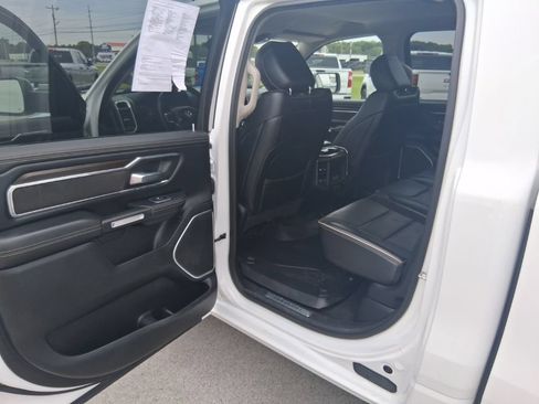 Used 2022 RAM 1500 Laramie AWD/4WD image 22