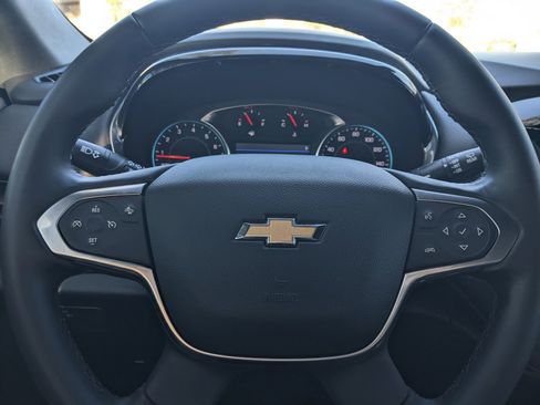 Used 2023 Chevrolet Traverse LT image 24