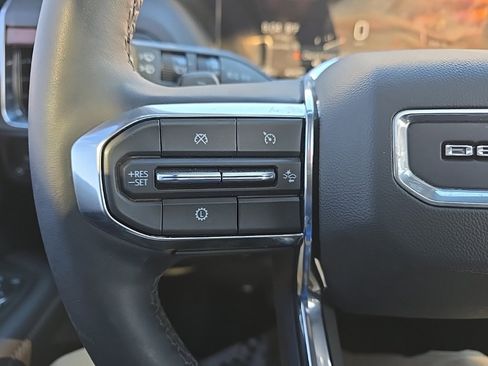 Used 2025 GMC Yukon Denali image 18