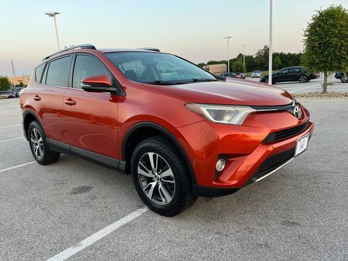 Used 2016 Toyota RAV4 XLE FWD image 3