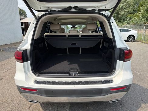 Used 2022 Mercedes-Benz GLB 250 w/ Premium Package image 15