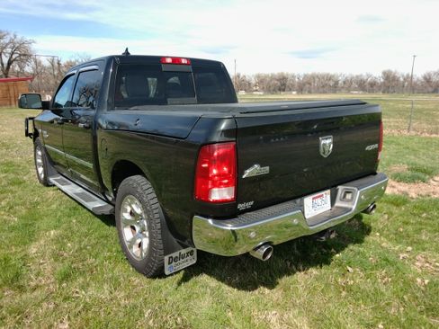 Used 2017 RAM 1500 Big Horn AWD/4WD image 4