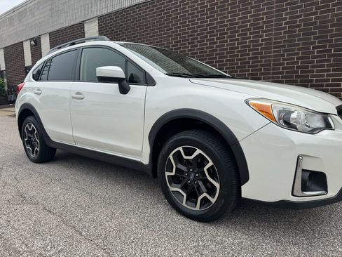 Used 2017 Subaru Crosstrek 2.0i Premium image 30
