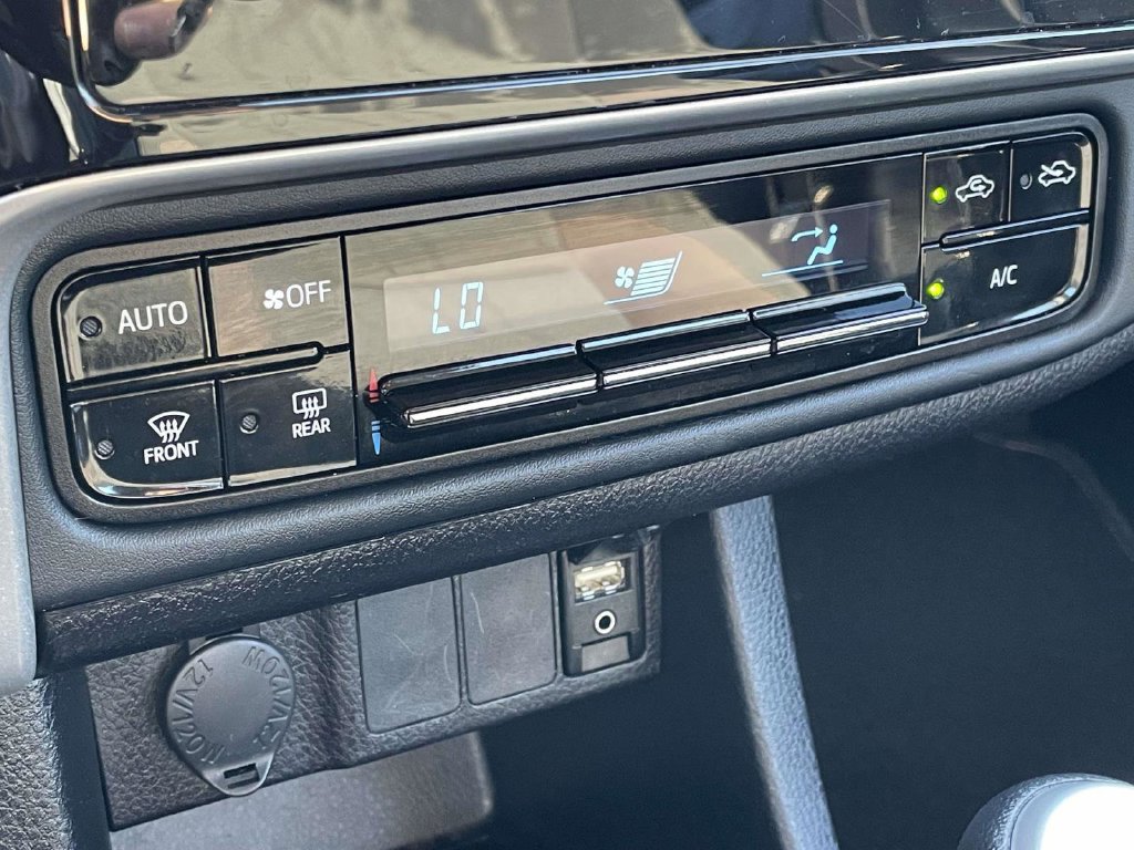 Used 2019 Toyota Corolla LE FWD image 27